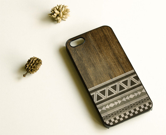 Wood Print Geometric Iphone Case , Iphone 5 Case , Aztec Pattern Iphone 5 Case , Plastic Iphone 5 Case
